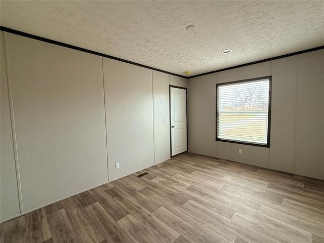 43249 E Garretts Lake Road, Shawnee, OK 74804