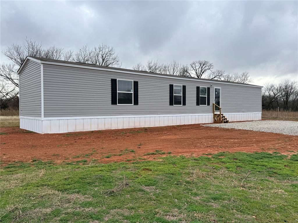 43249 E Garretts Lake Road, Shawnee, OK 74804