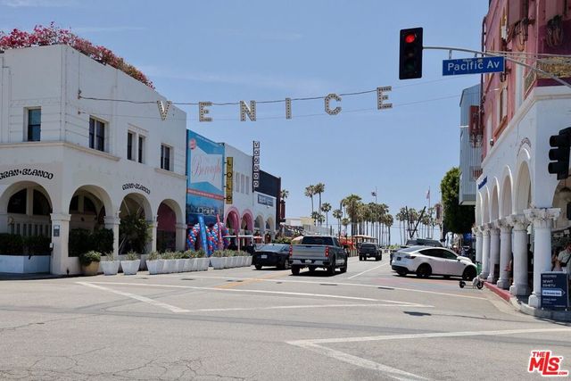 510 Venice Way, Los Angeles, CA 90291