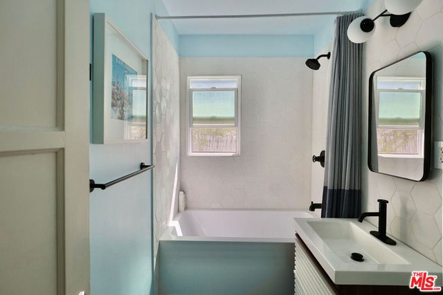 510 Venice Way, Los Angeles, CA 90291