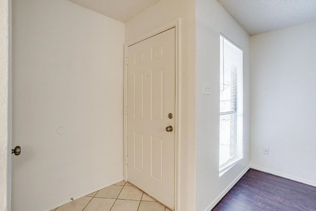 10265 Aurora Drive, Fort Worth, TX 76108
