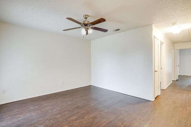 10265 Aurora Drive, Fort Worth, TX 76108