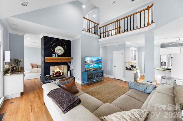 16300 Autumn Creek Court, Charlotte, NC 28278