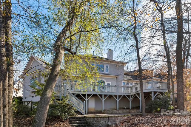 16300 Autumn Creek Court, Charlotte, NC 28278