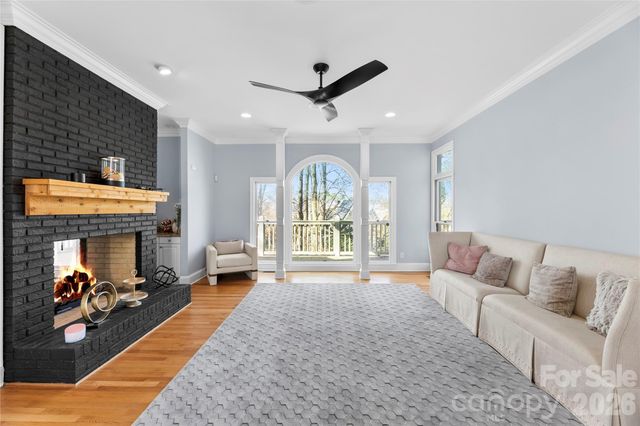 16300 Autumn Creek Court, Charlotte, NC 28278