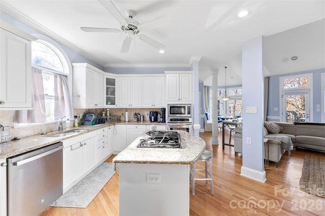 16300 Autumn Creek Court, Charlotte, NC 28278