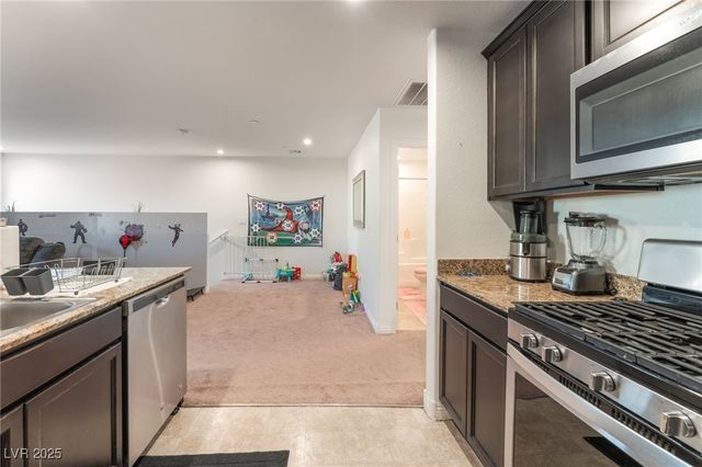 4636 Dover Straight Street, Las Vegas, NV 89115