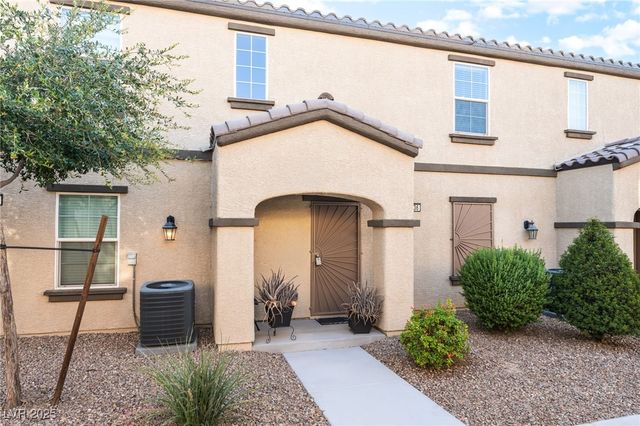 4636 Dover Straight Street, Las Vegas, NV 89115