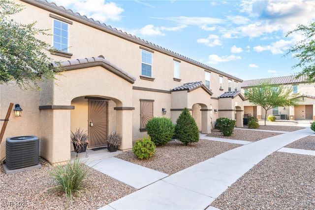 4636 Dover Straight Street, Las Vegas, NV 89115