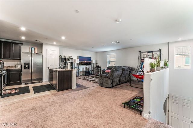 4636 Dover Straight Street, Las Vegas, NV 89115