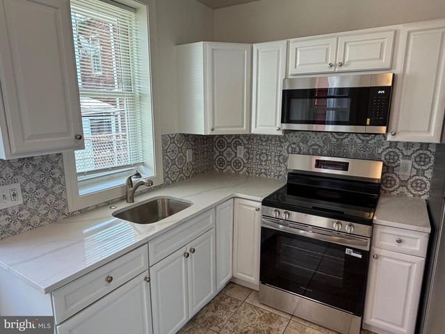 2667 N NAPA ST, Philadelphia, PA 19132