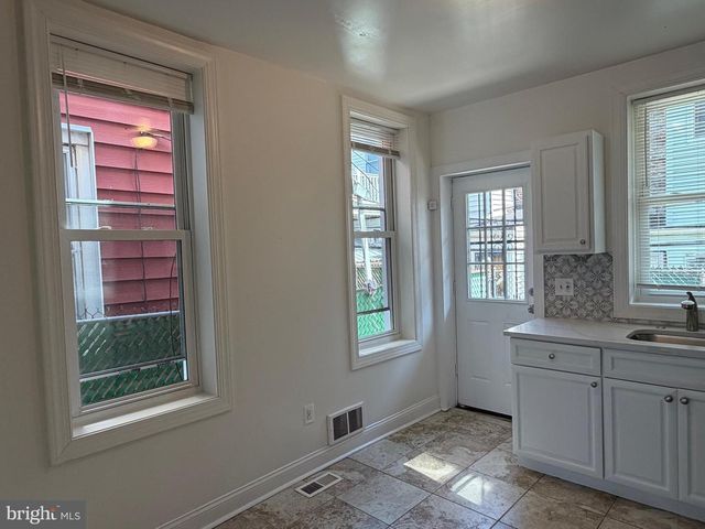 2667 N NAPA ST, Philadelphia, PA 19132