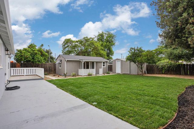 1834 Maria Ct, Modesto, CA 95354