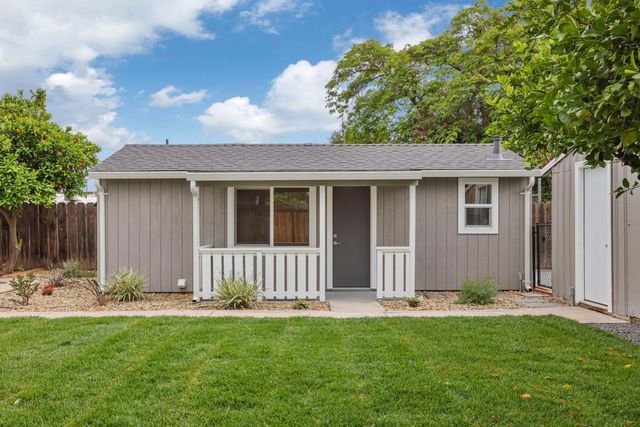 1834 Maria Ct, Modesto, CA 95354