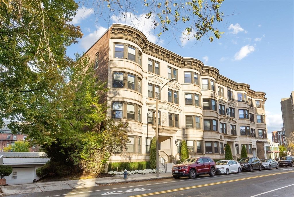 5 Winchester 202, Brookline, MA 02446