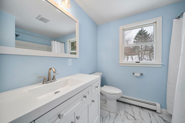 60 North High Street, Derry, NH 03038