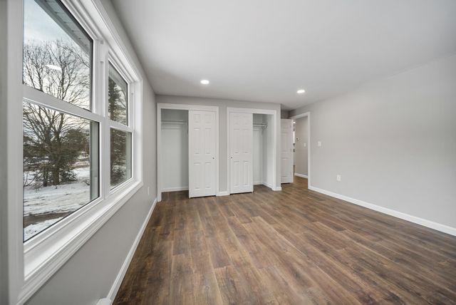 60 North High Street, Derry, NH 03038