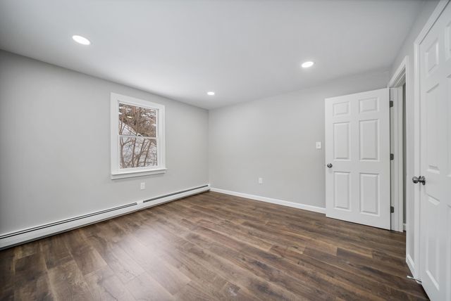 60 North High Street, Derry, NH 03038