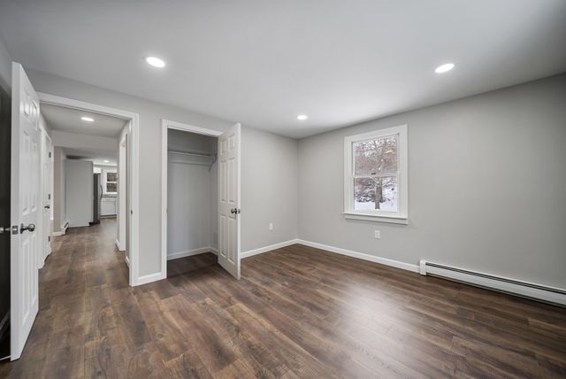 60 North High Street, Derry, NH 03038