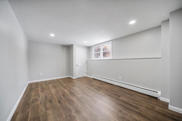 60 North High Street, Derry, NH 03038