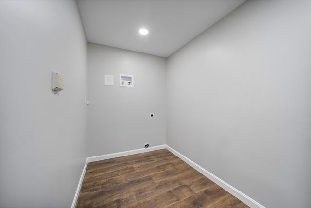 60 North High Street, Derry, NH 03038