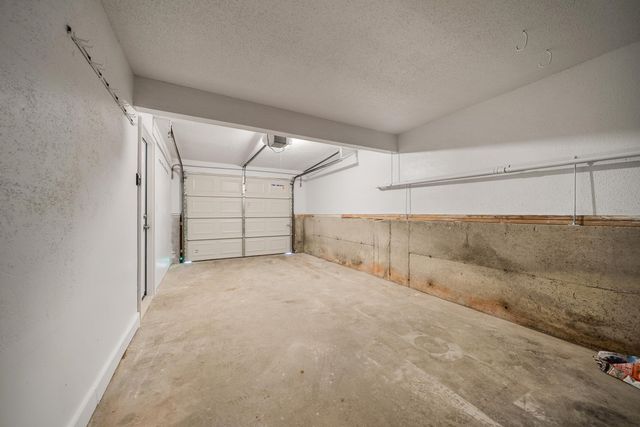 60 North High Street, Derry, NH 03038