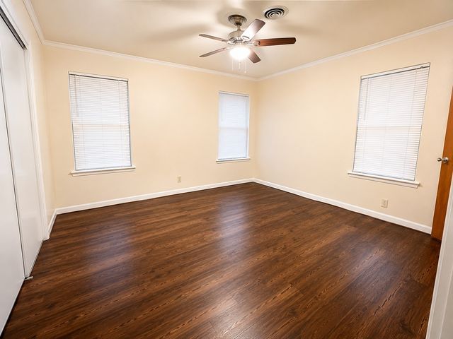 5016 Sabelle Lane, Haltom City, TX 76117