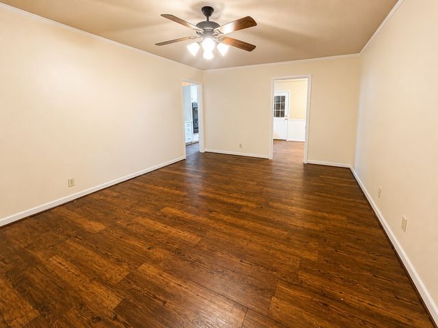 5016 Sabelle Lane, Haltom City, TX 76117