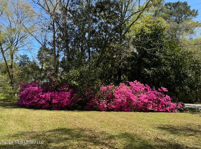 16066 Landon Road, Gulfport, MS 39503