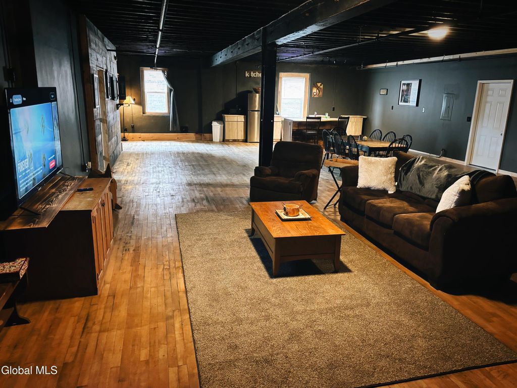 91 N Main Street, Gloversville, NY 12078