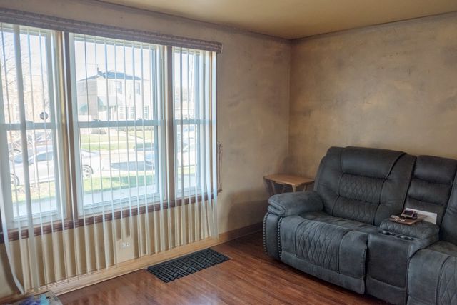 3828 S 56th Court, Cicero, IL 60804