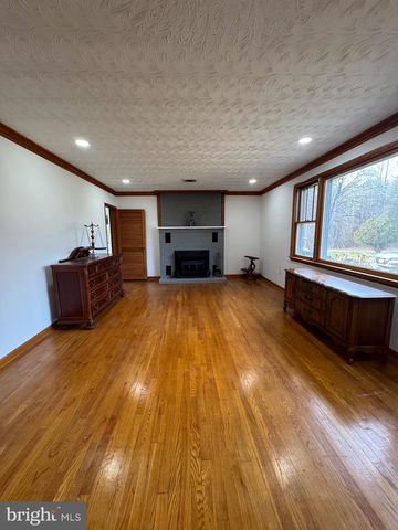 523 QUEENSTOWN RD, Severn, MD 21144