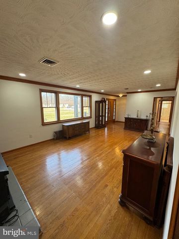 523 QUEENSTOWN RD, Severn, MD 21144