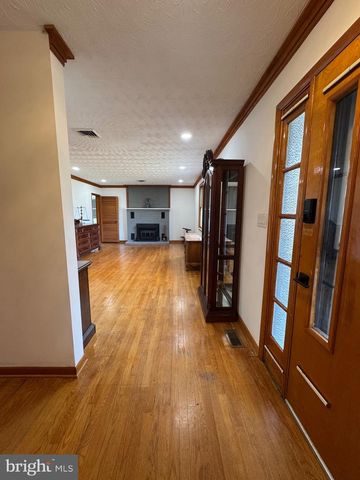 523 QUEENSTOWN RD, Severn, MD 21144