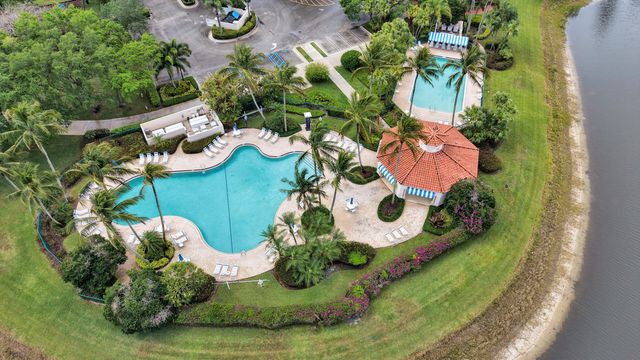 7156 Grassy Bay Drive, West Palm Beach, FL 33411