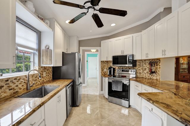 7156 Grassy Bay Drive, West Palm Beach, FL 33411