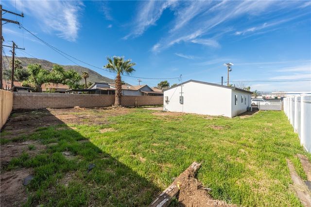 5672 28th Street, Jurupa Valley, CA 92509