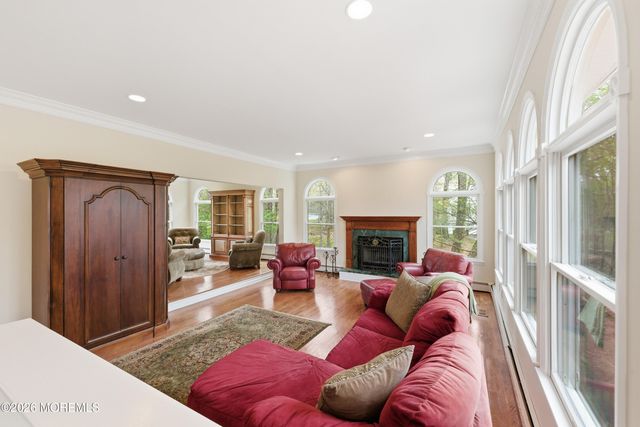 5 Maple Knoll Lane, Manalapan, NJ 07726