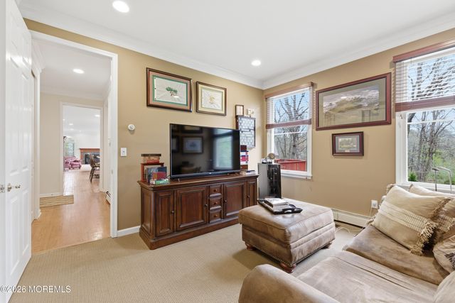 5 Maple Knoll Lane, Manalapan, NJ 07726