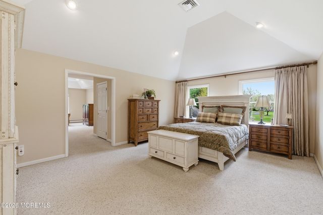 5 Maple Knoll Lane, Manalapan, NJ 07726