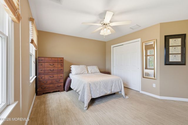 5 Maple Knoll Lane, Manalapan, NJ 07726