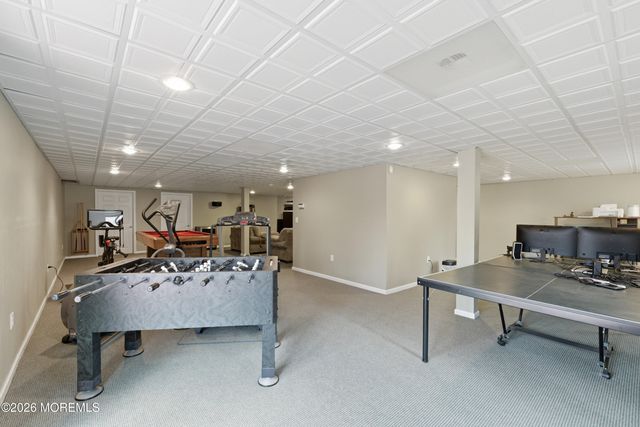 5 Maple Knoll Lane, Manalapan, NJ 07726