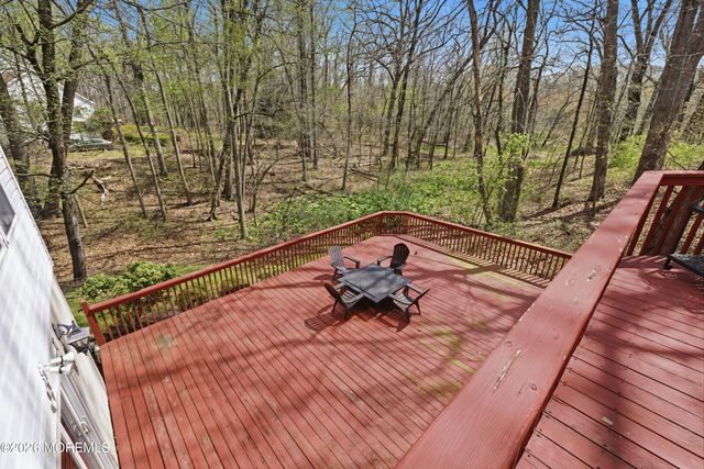 5 Maple Knoll Lane, Manalapan, NJ 07726
