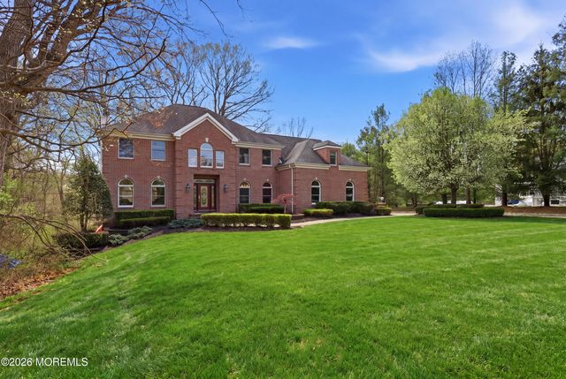 5 Maple Knoll Lane, Manalapan, NJ 07726