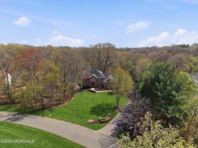 5 Maple Knoll Lane, Manalapan, NJ 07726