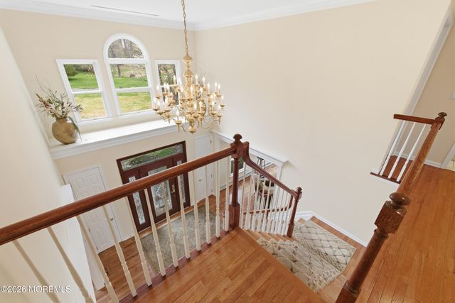 5 Maple Knoll Lane, Manalapan, NJ 07726