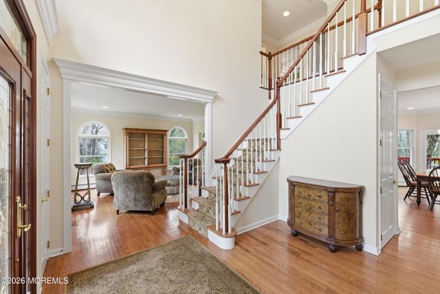 5 Maple Knoll Lane, Manalapan, NJ 07726