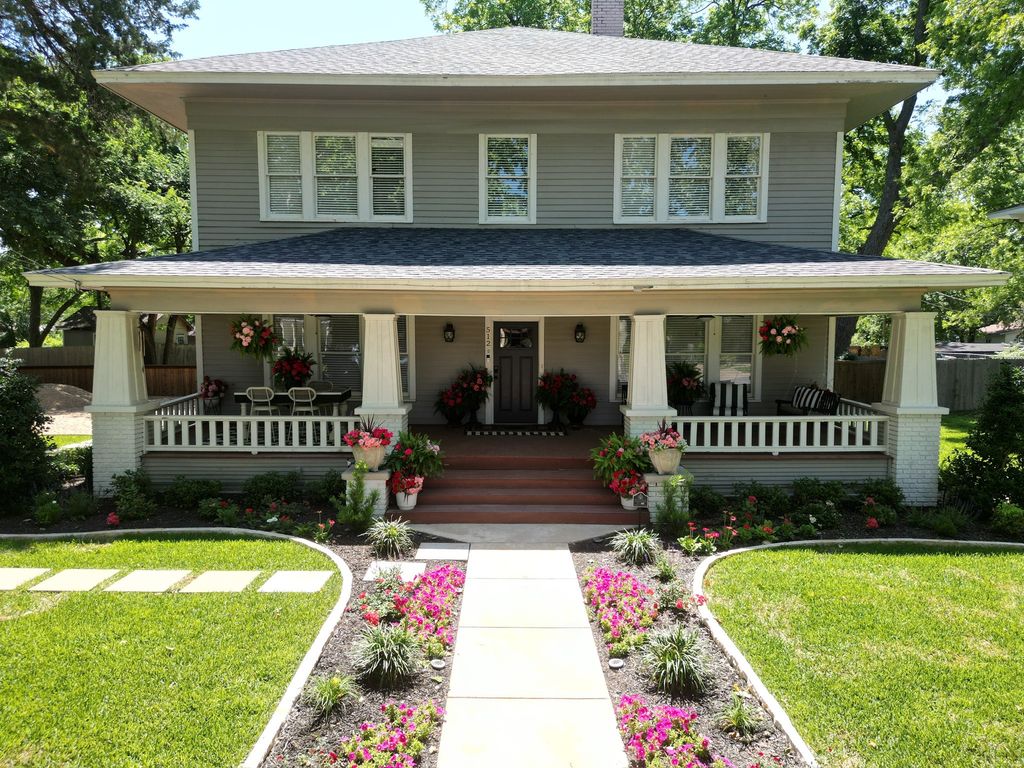 512 N College Street, Waxahachie, TX 75165 — exterior