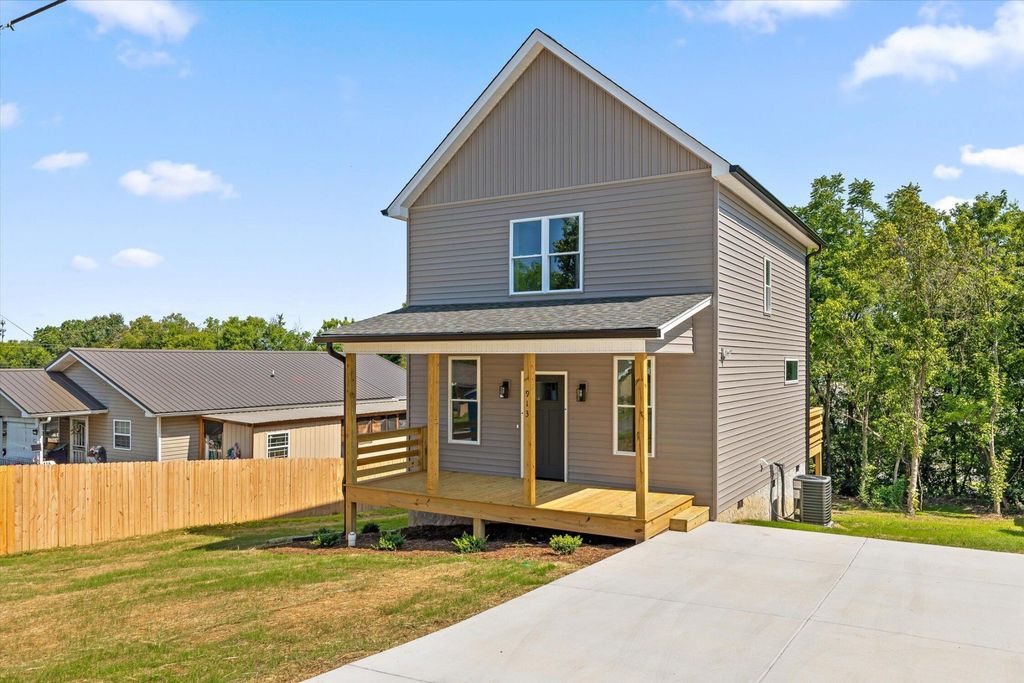 913 2nd Street, NE, Cleveland, TN 37311
