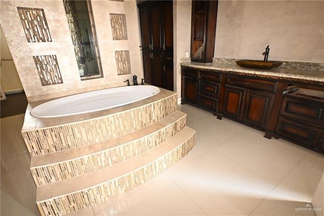 1105 Travis Street, Mission, TX 78572